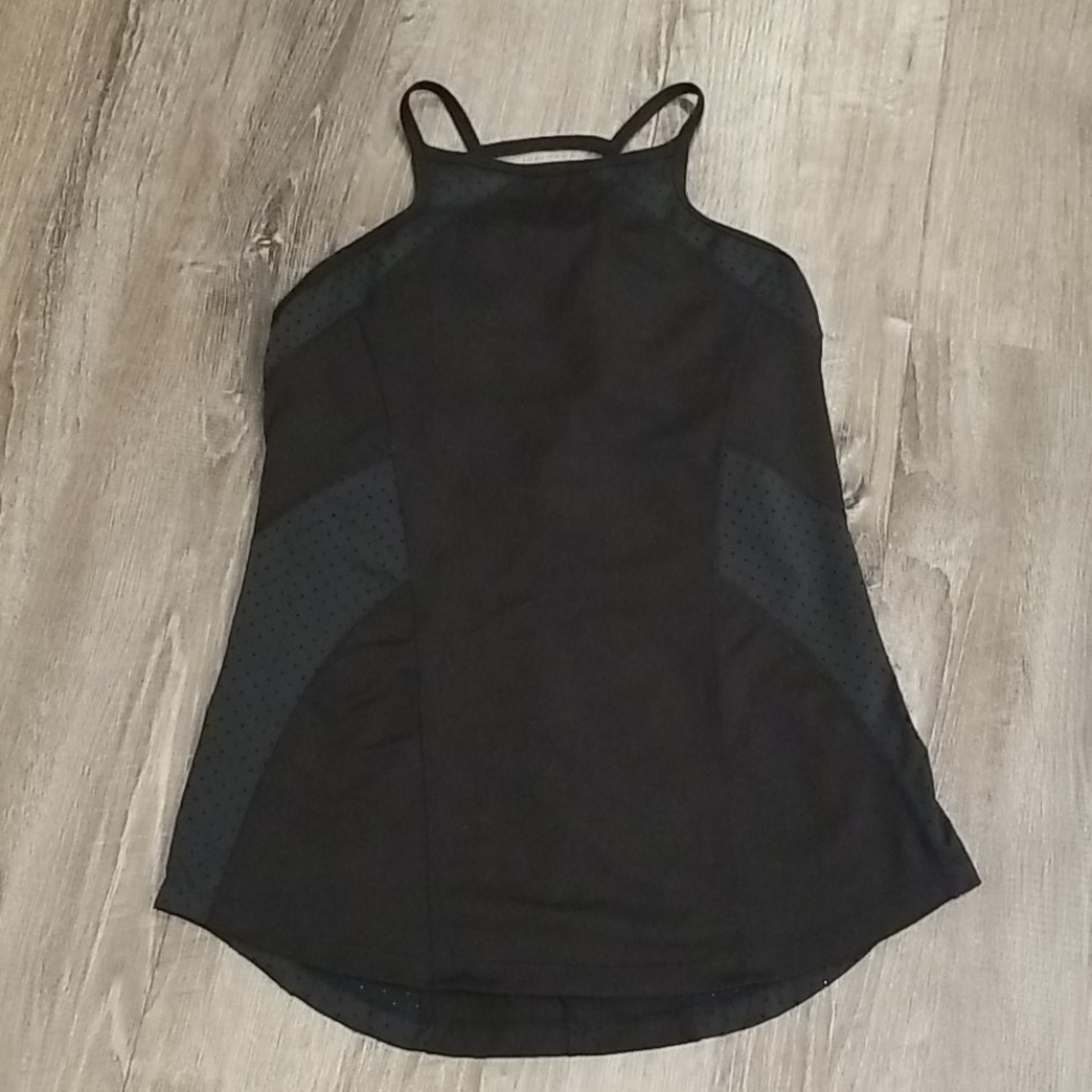 Fabletics top